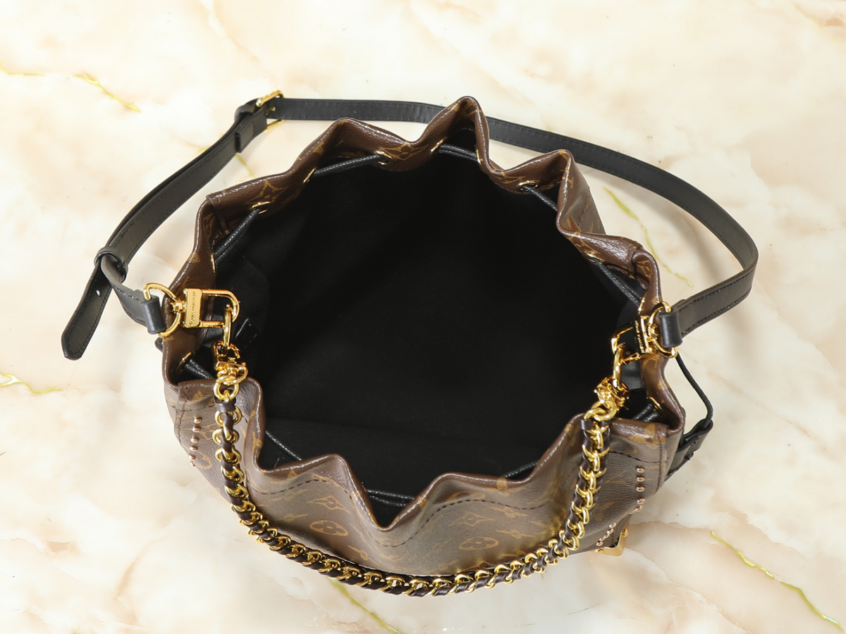 Fashion Handbag for Women 23x27x8cm LEM406