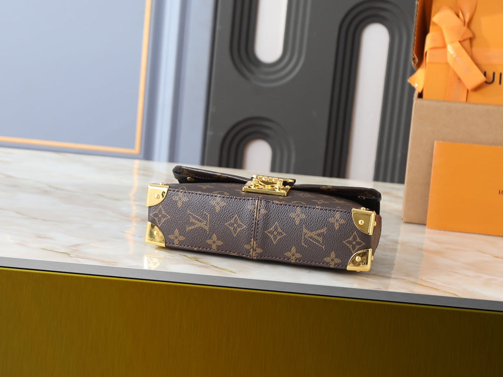 Black Handbag for Women 27x16x8cm LEM337