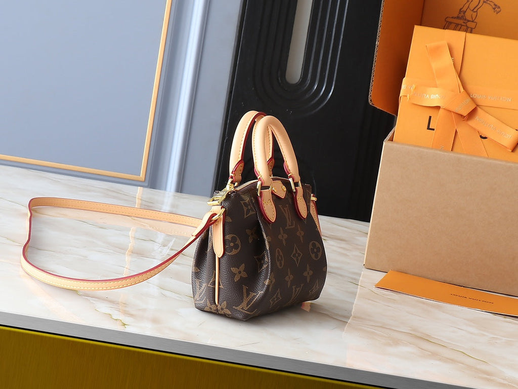 Designer Brown Shoulder Bag for Women 17x11x6cm LEM246