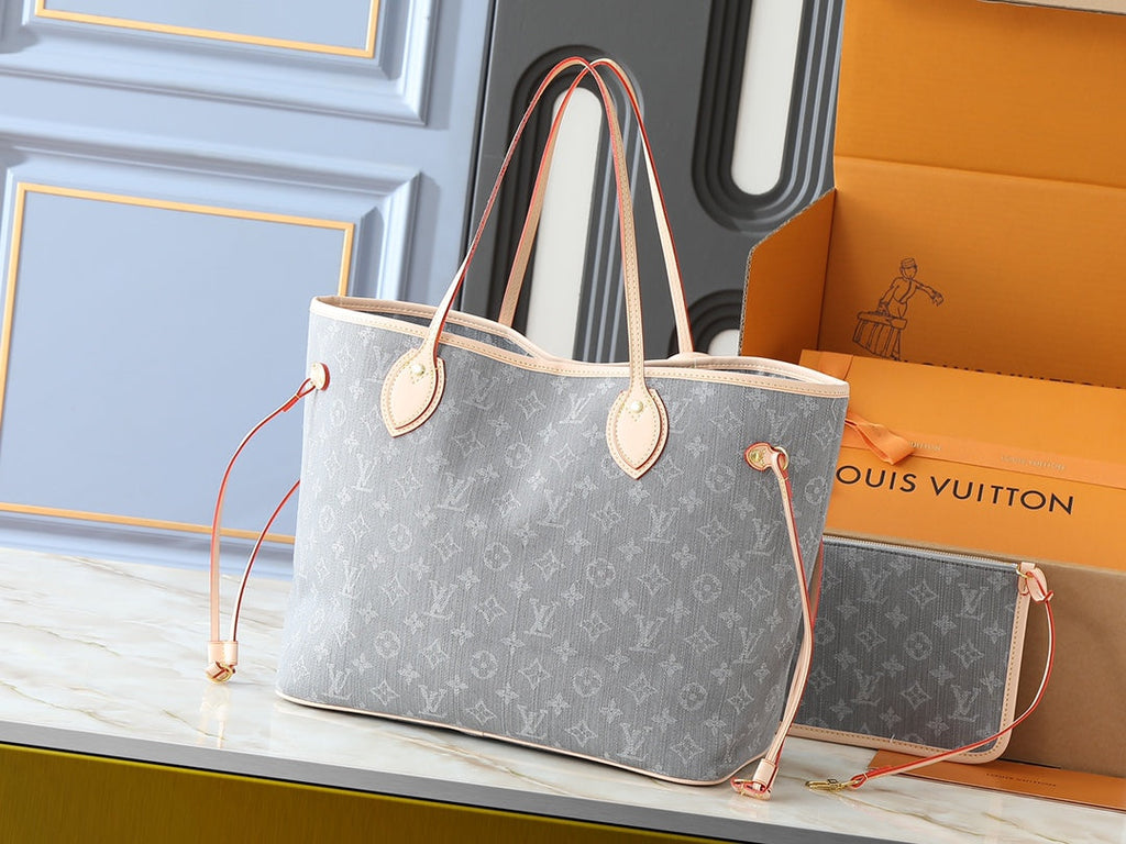 Designer Crossbody Bag for Women 31.0x28.0x14.0cm LEM278