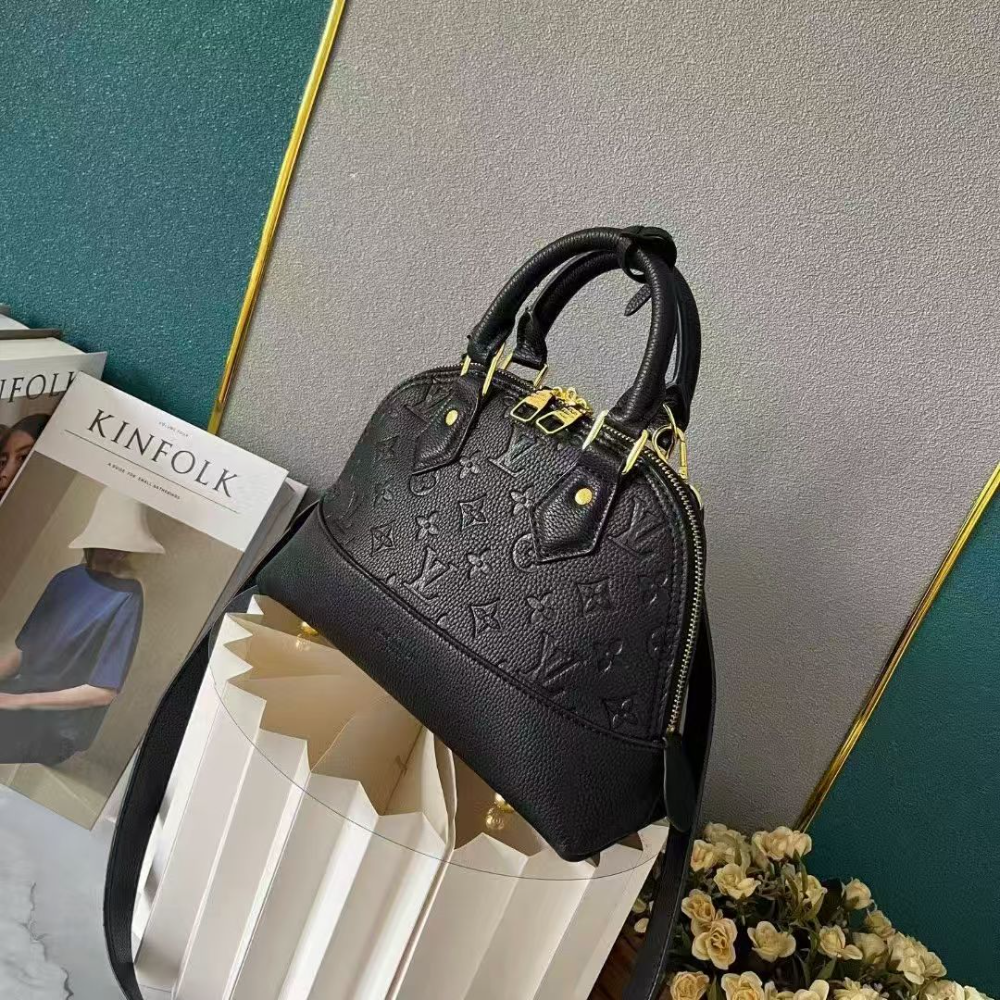 Black Handbag for Women 25.0x18.0x12.0cm LEM457