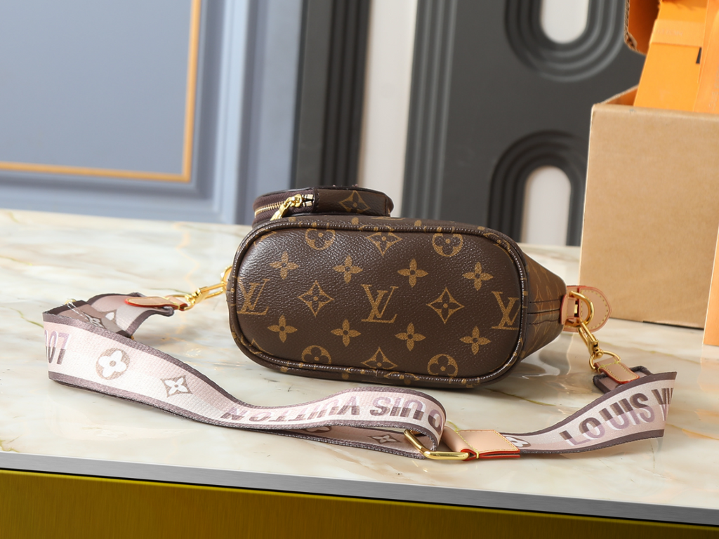 Brown Handbag for Women 24x14x9cm LEM437