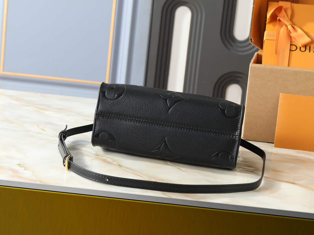 Black Handbag for Women 41.0x34.0x19.0cm LEM434