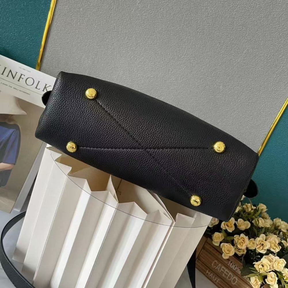 Black Handbag for Women 25.0x18.0x12.0cm LEM457