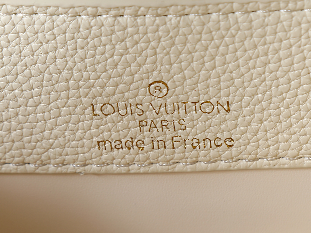 White Bag for Women 27.0x17.3x9.0cm LEM511