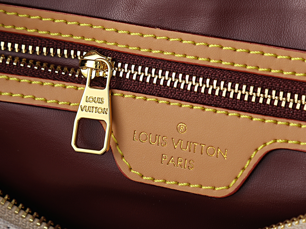 Fashion Handbag for Women 16cm LEM413