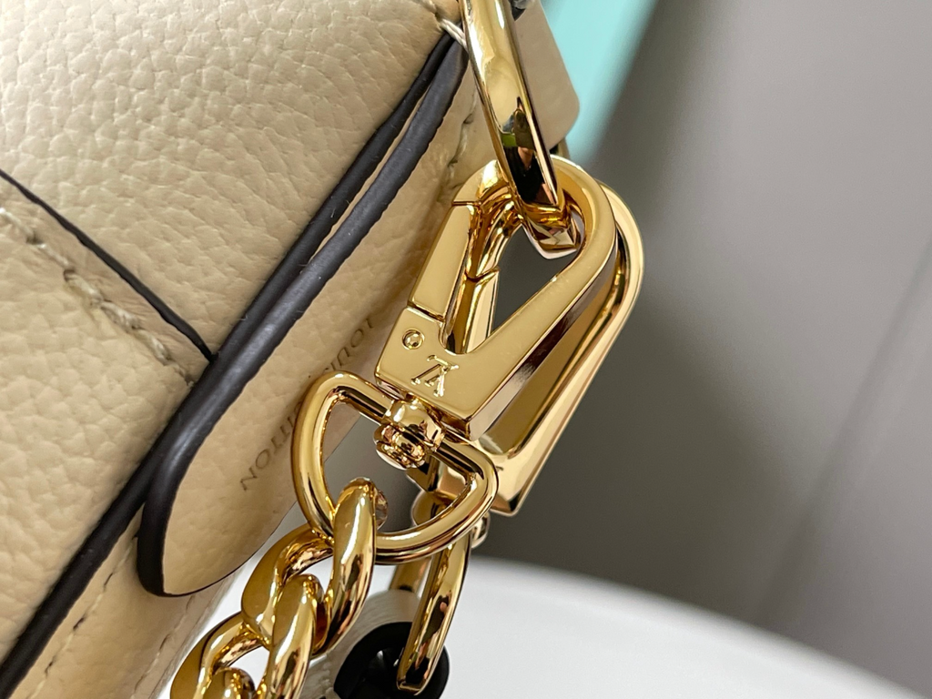 Travel Bag for Women 20x20.5x12cm LEM348