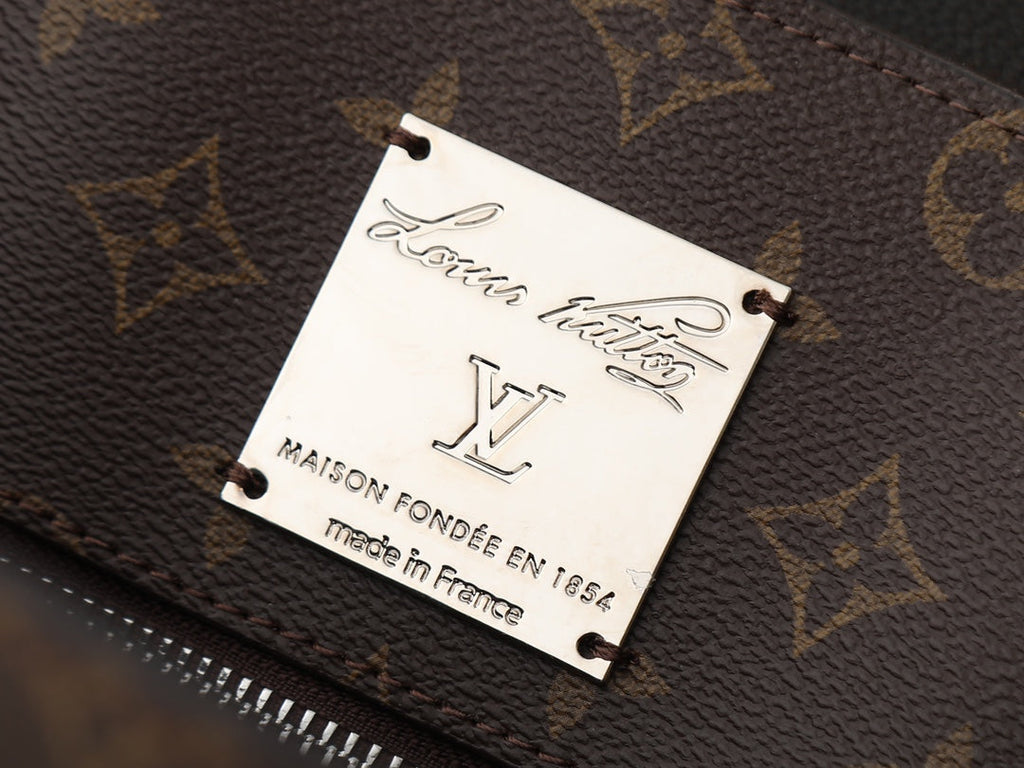 Designer Shoulder Bag for Women LEM298