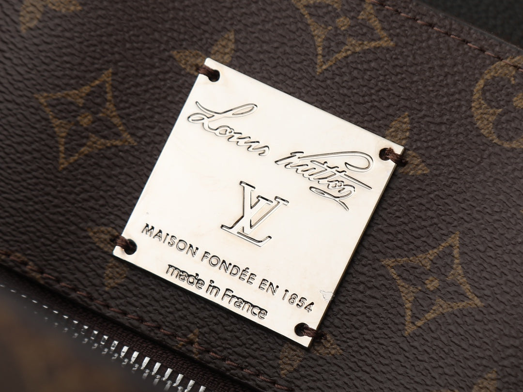 Designer Shoulder Bag for Women LEM298
