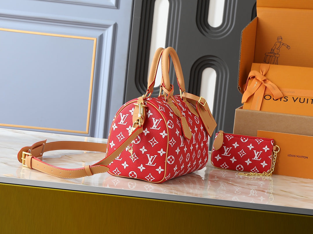Designer Crossbody Bag for Women 25.0x15.0x15.0cm LEM341
