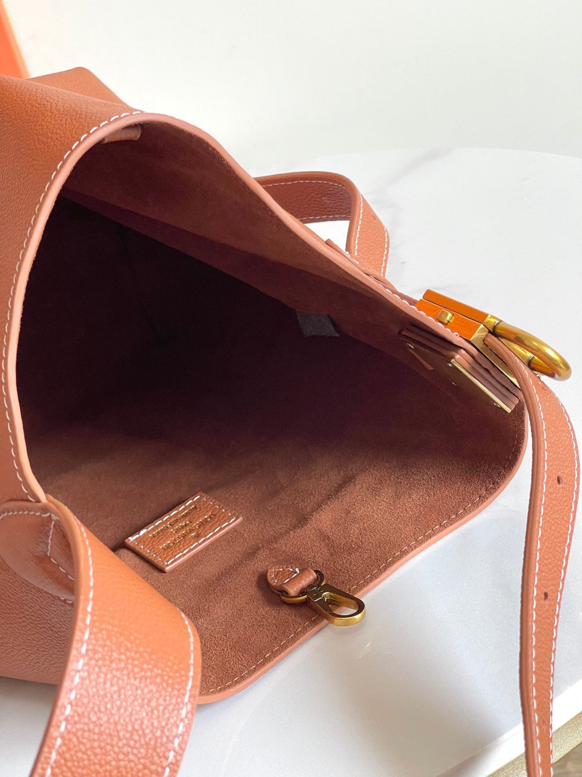 Genuine Leather Crossbody Bag for Women 28x16x24cm LEM346