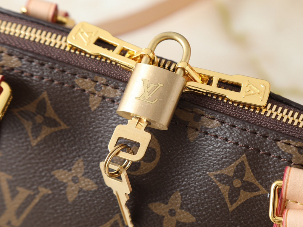 Fashion Handbag for Women 29cm LEM409
