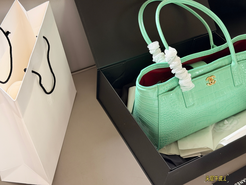 Green Handbag for Women 35*22cm CEM290