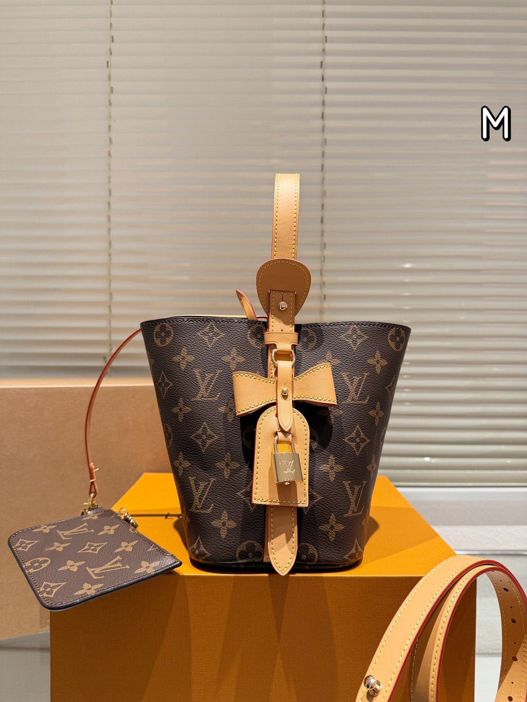 Fashion Bag for Women 17*19cm LEM205