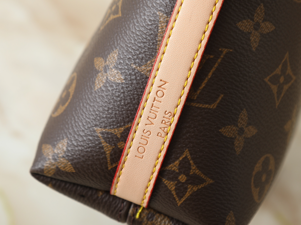 Brown Bag for Women 19x18x8cm LEM506